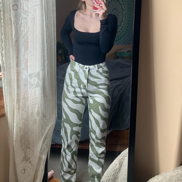 Patterned Jeans - Picture 3 of 5